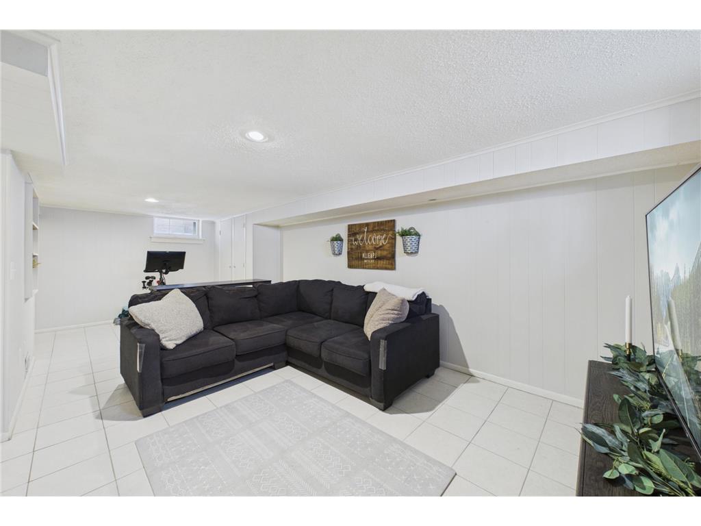 2916 W 60th Street Minneapolis MN 55410 7024249 image18