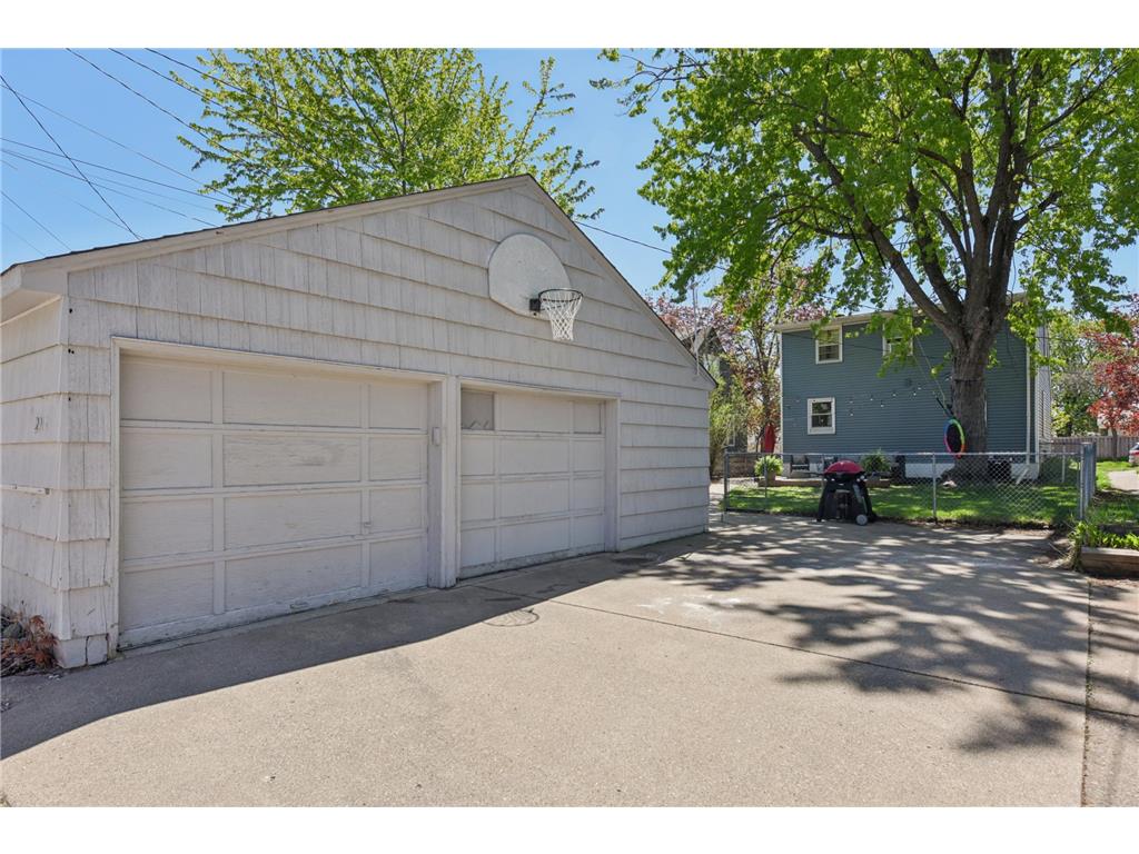 2916 W 60th Street Minneapolis MN 55410 7024249 image22