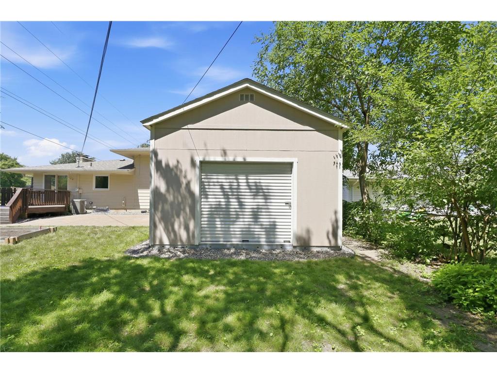 2919 64th Avenue N Brooklyn Center MN 55430 7074479 image11