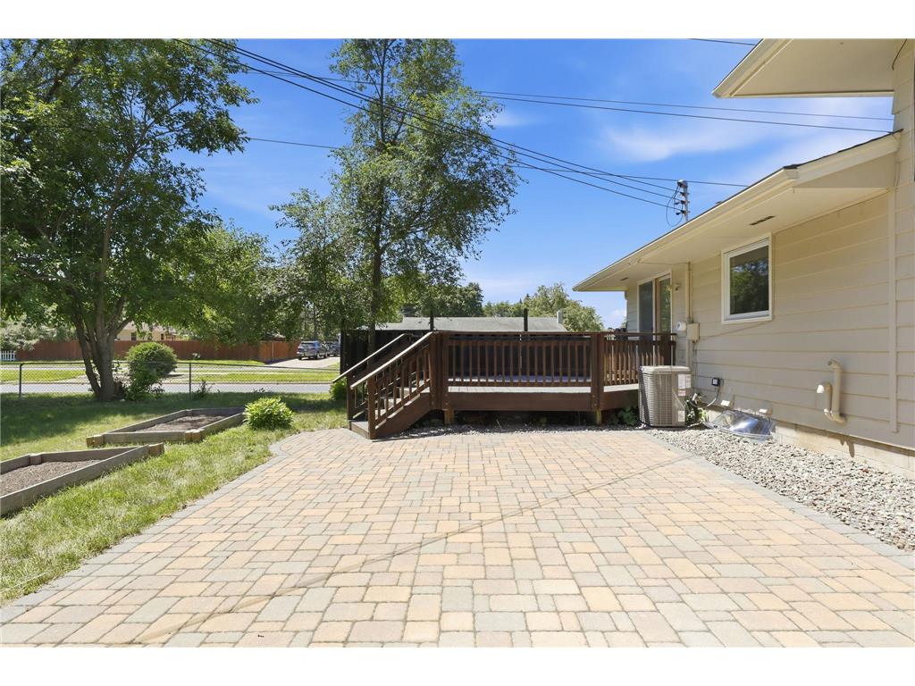 2919 64th Avenue N Brooklyn Center MN 55430 7074479 image9