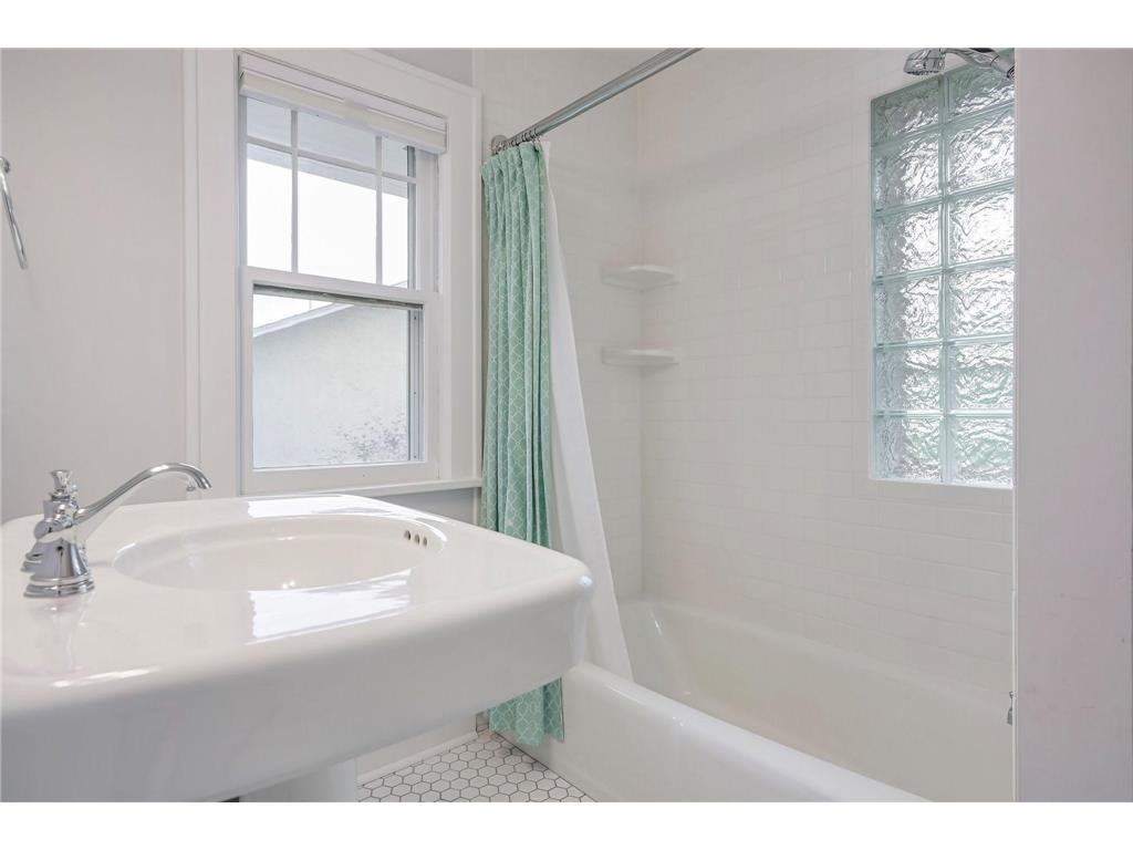 2919 W 47th Street Minneapolis MN 55410 7098834 image35