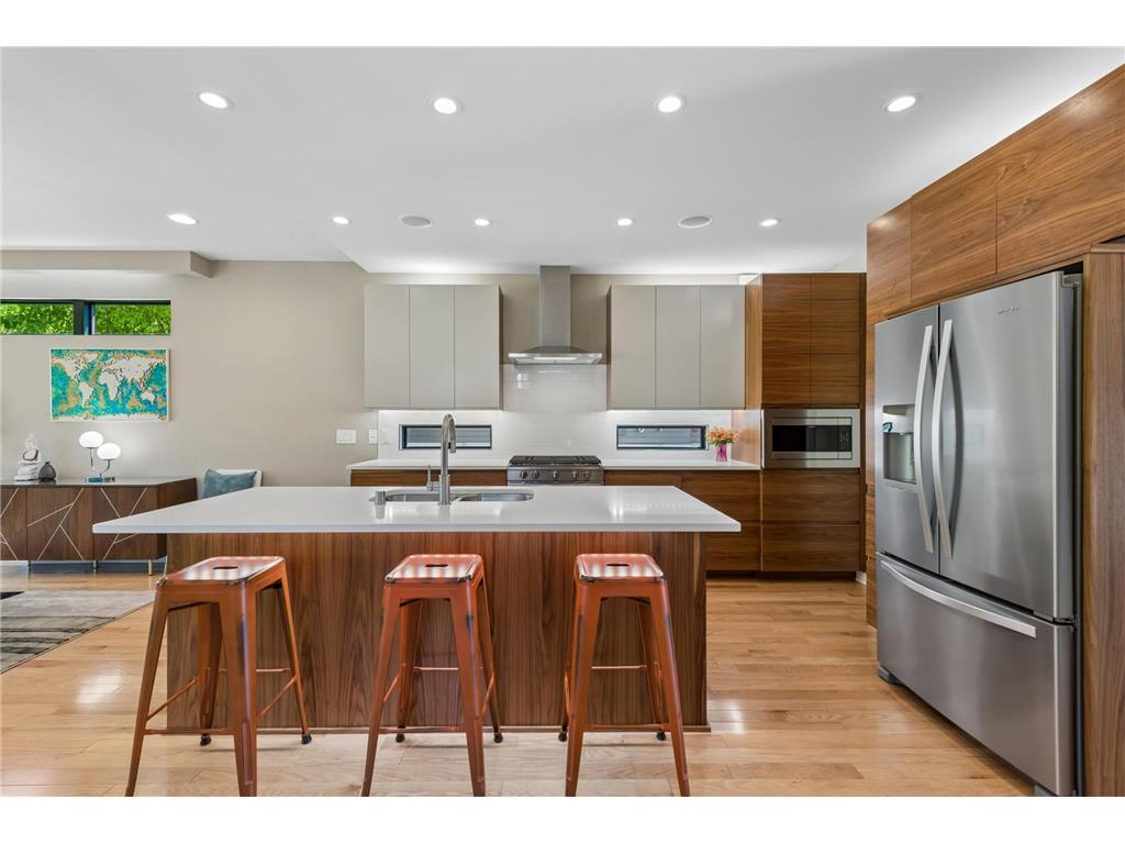 292 Vincent Avenue N Minneapolis MN 55405 7079488 image11