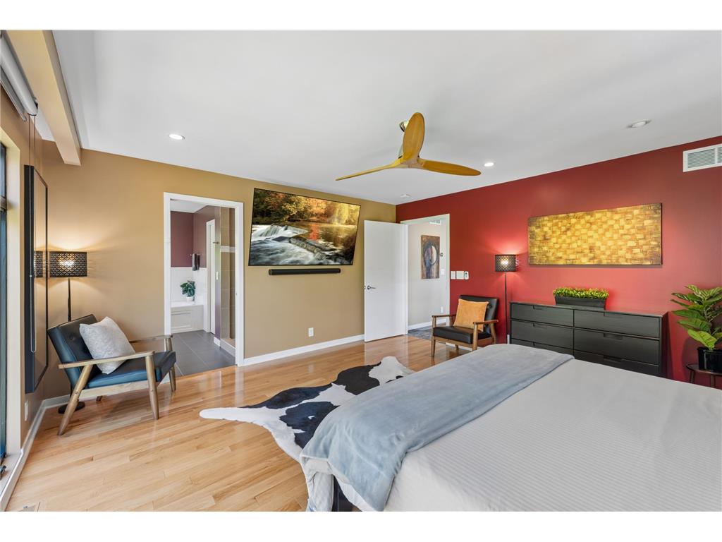 292 Vincent Avenue N Minneapolis MN 55405 7079488 image24