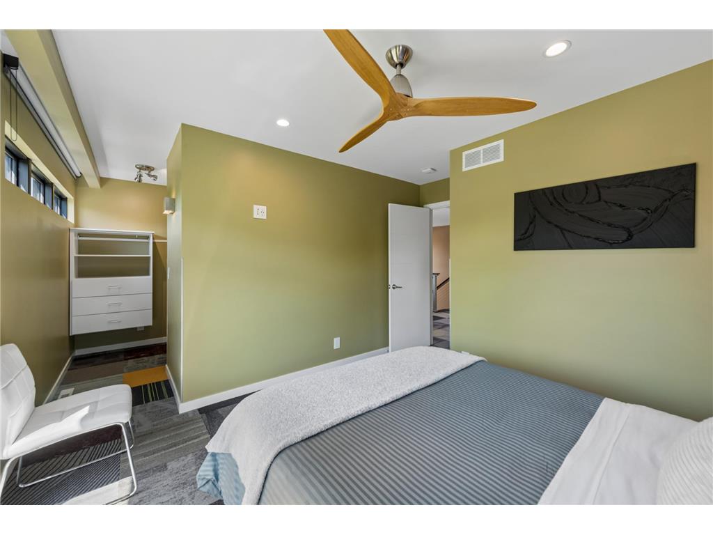 292 Vincent Avenue N Minneapolis MN 55405 7079488 image31