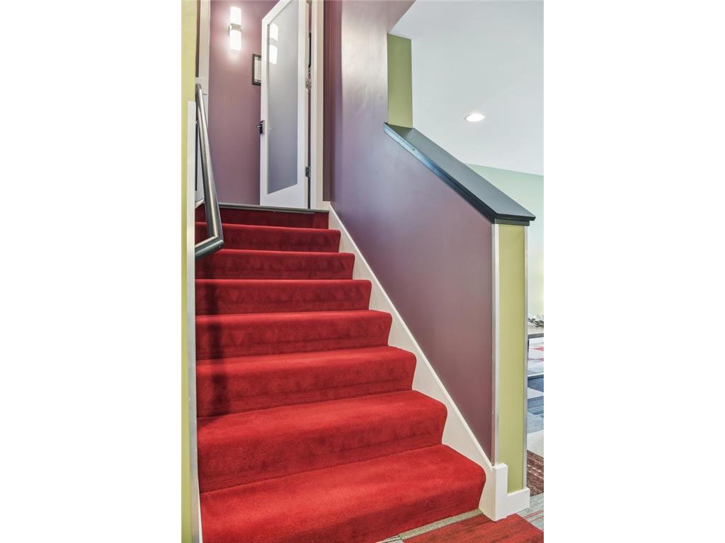 292 Vincent Avenue N Minneapolis MN 55405 7079488 image37