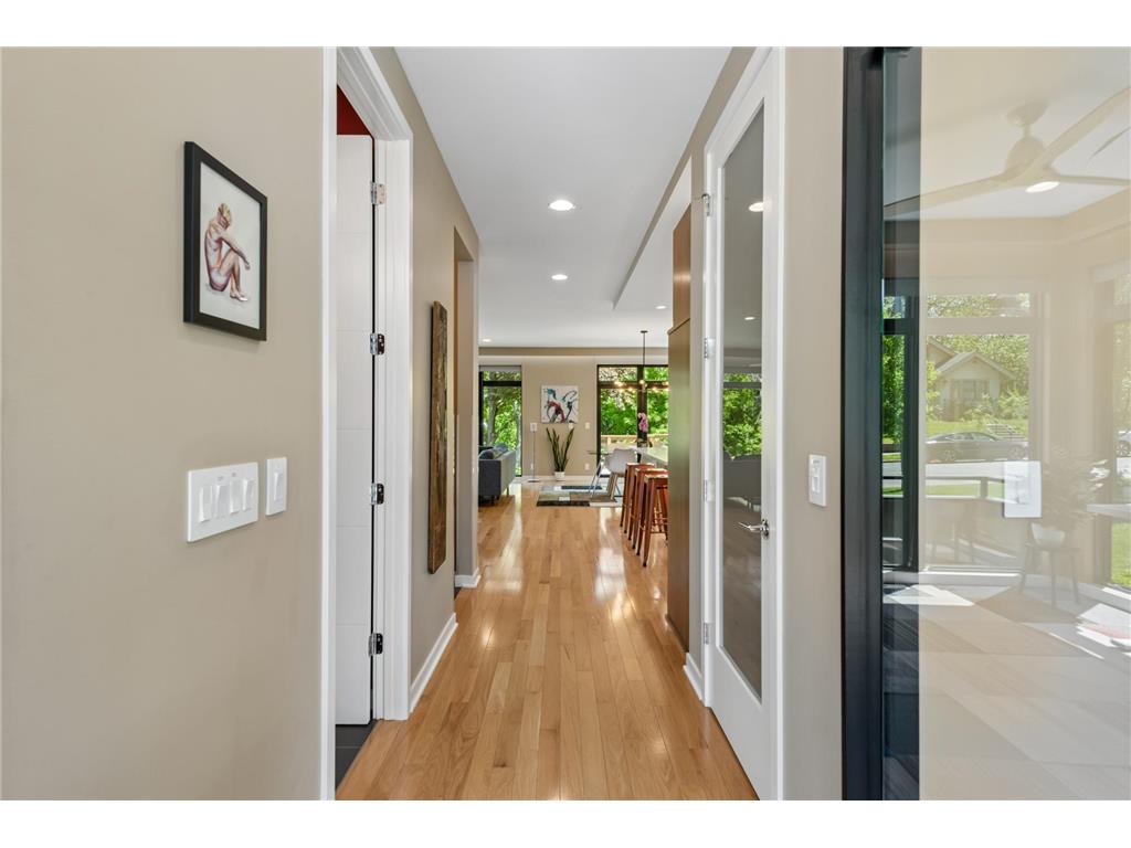 292 Vincent Avenue N Minneapolis MN 55405 7079488 image6