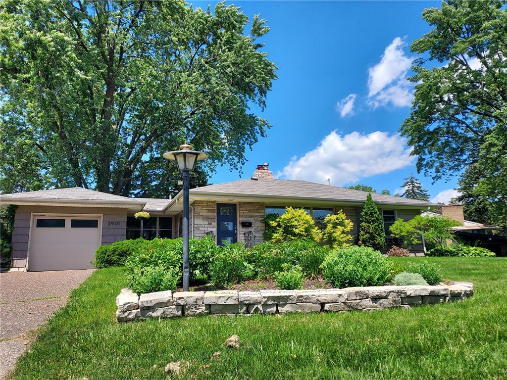 2920 Crestview Drive Saint Anthony MN 55418 6752012 image1