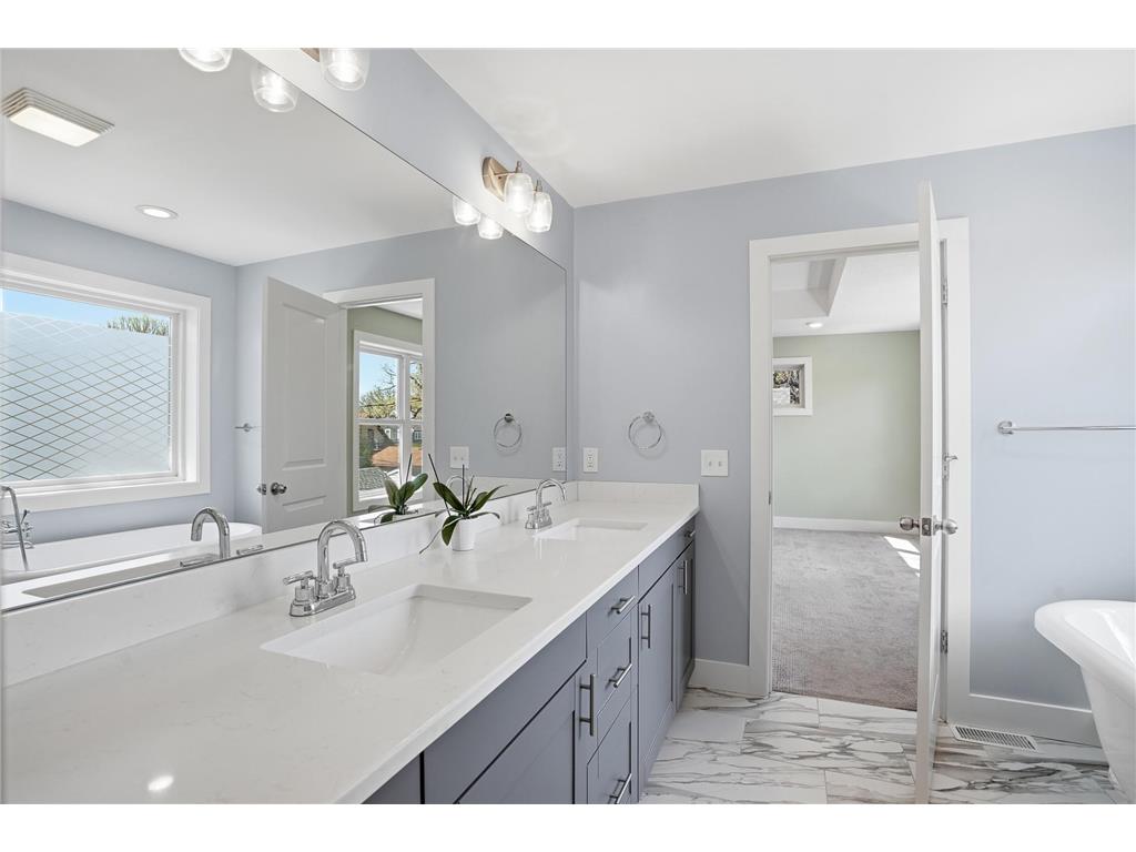 2921 40th Avenue S Minneapolis MN 55406 7063660 image39