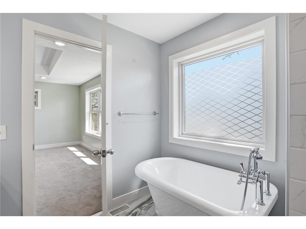 2921 40th Avenue S Minneapolis MN 55406 7063660 image40