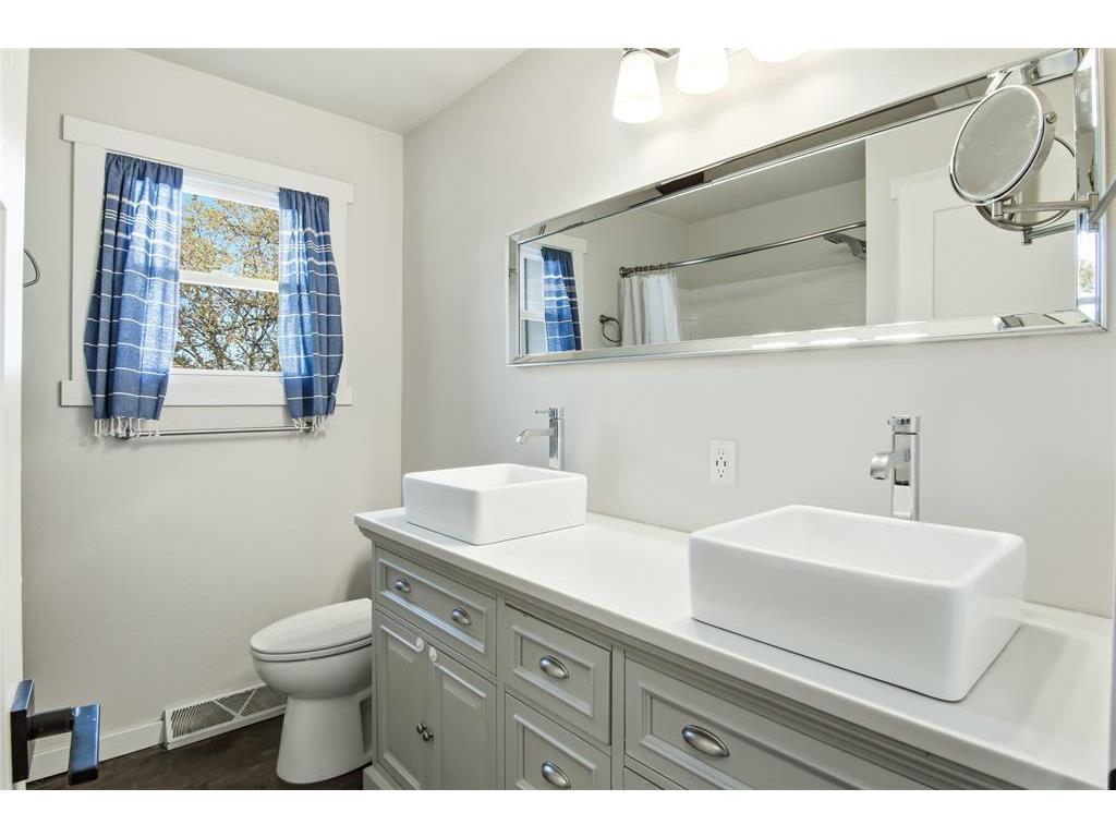 2921 La Salle Street Eau Claire WI 54703 7067700 image18