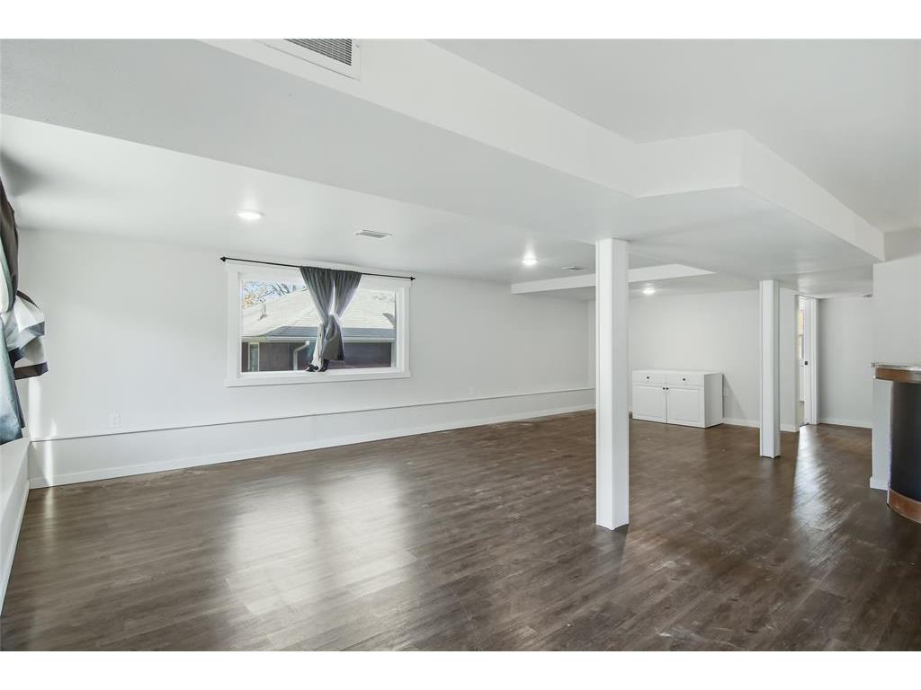 2921 La Salle Street Eau Claire WI 54703 7067700 image20