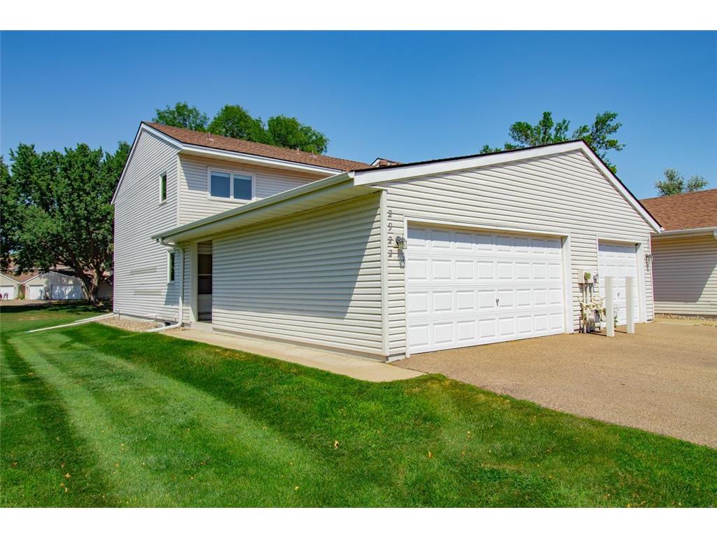 2922 68th Lane N, Brooklyn Center, MN 55430 MLS 6239604 Edina Realty