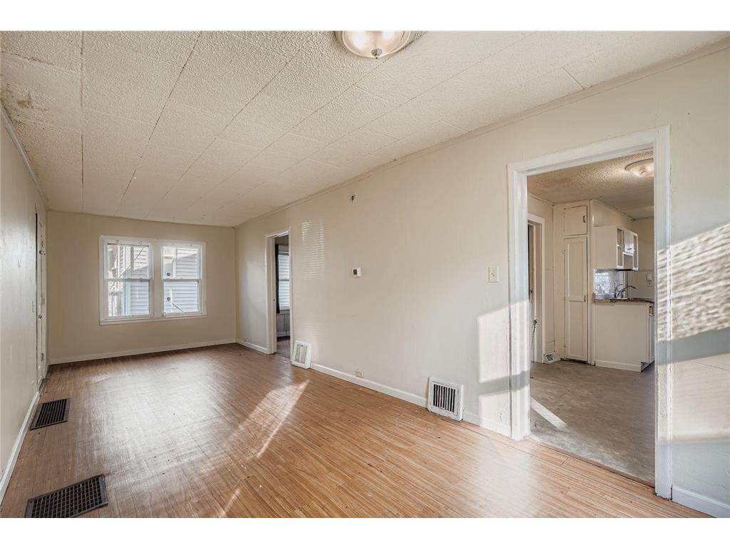 2922 Sheridan Avenue N Minneapolis MN 55411 6818283 image11