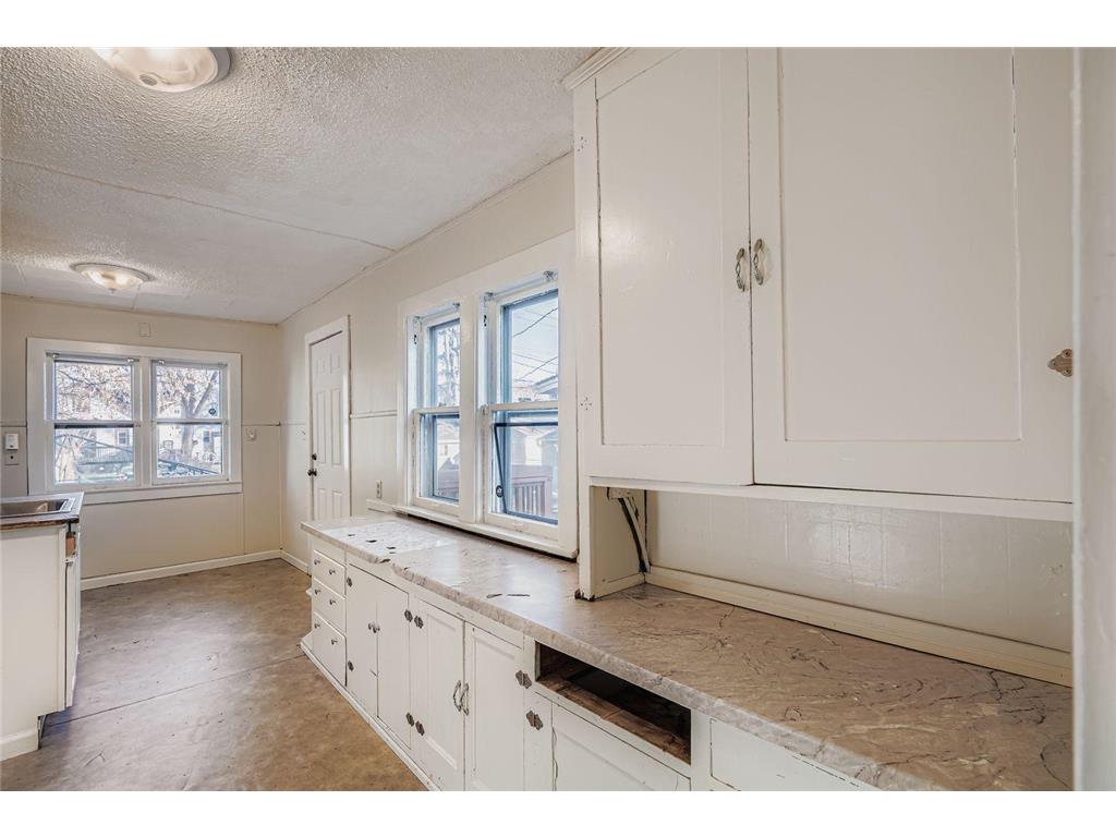 2922 Sheridan Avenue N Minneapolis MN 55411 6818283 image13