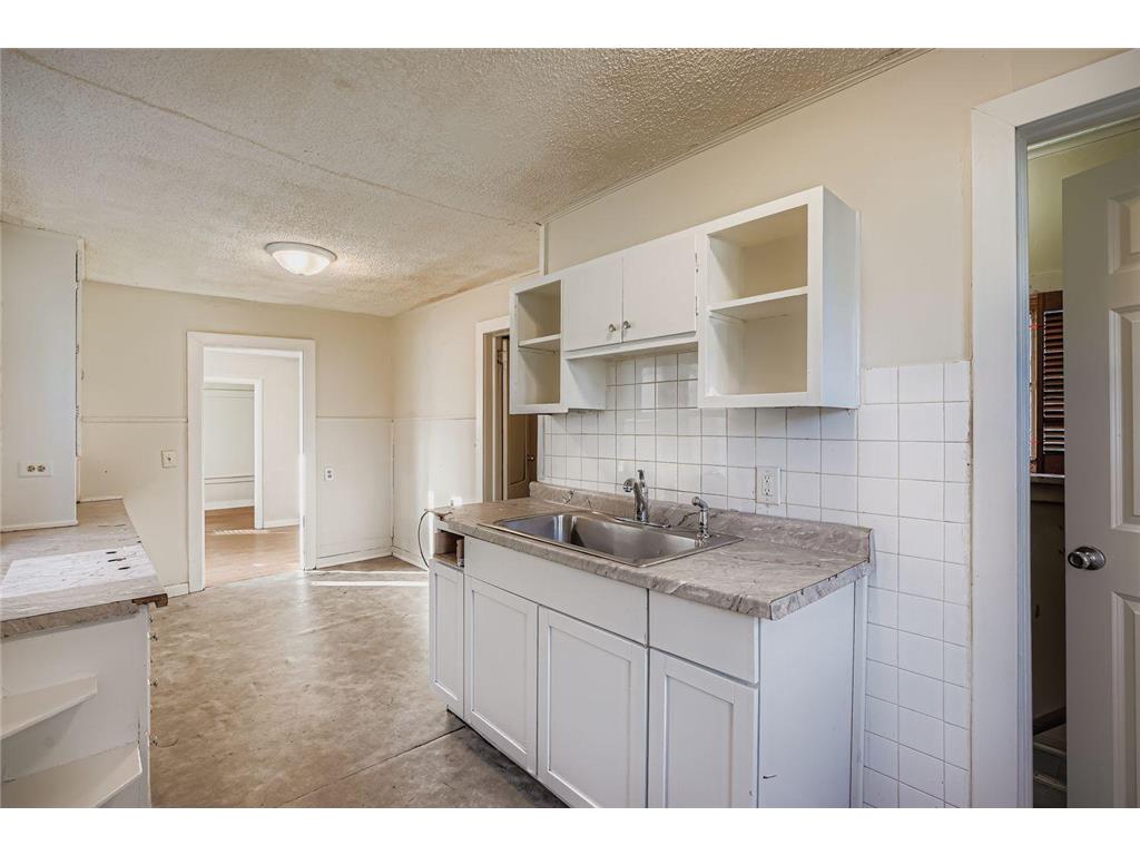 2922 Sheridan Avenue N Minneapolis MN 55411 6818283 image14