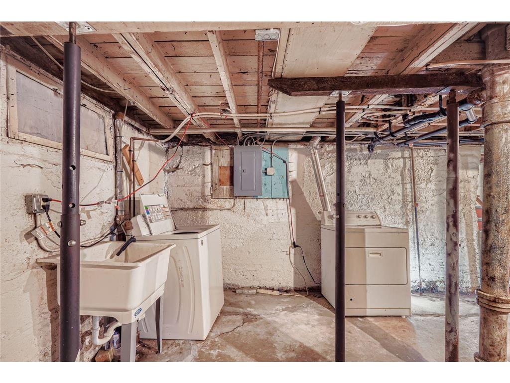 2922 Sheridan Avenue N Minneapolis MN 55411 6818283 image23