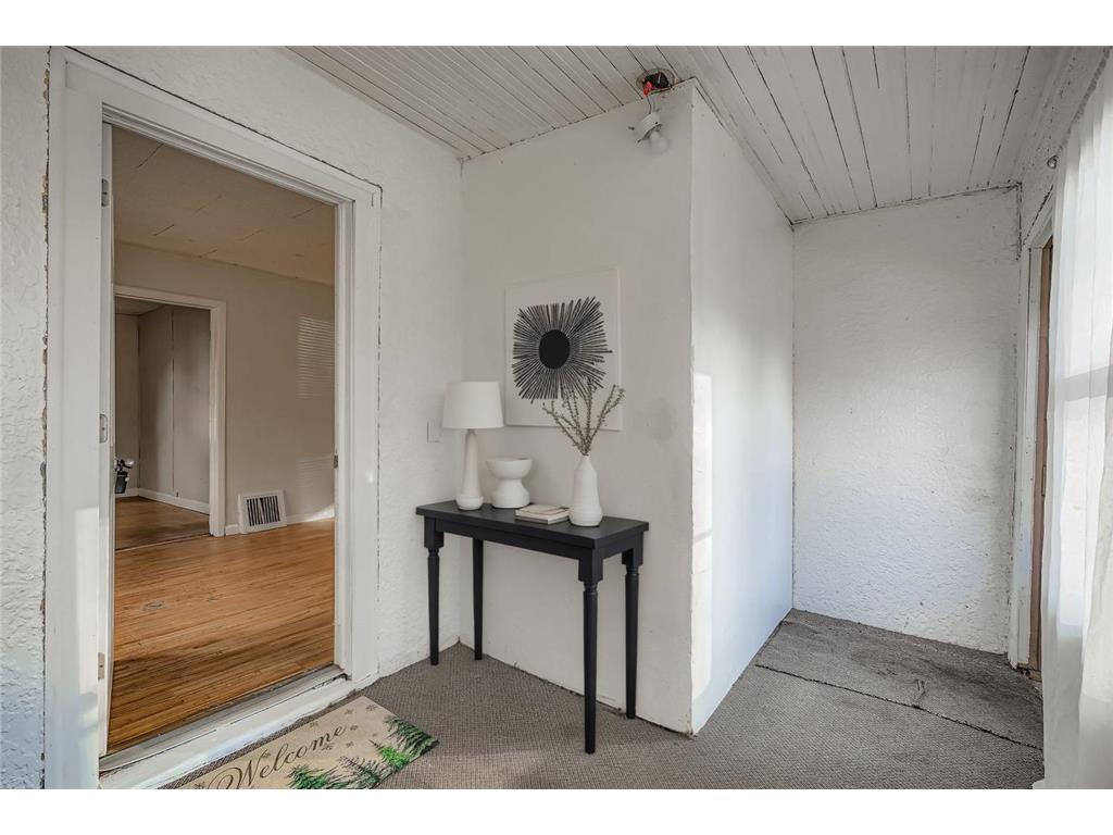 2922 Sheridan Avenue N Minneapolis MN 55411 6818283 image5