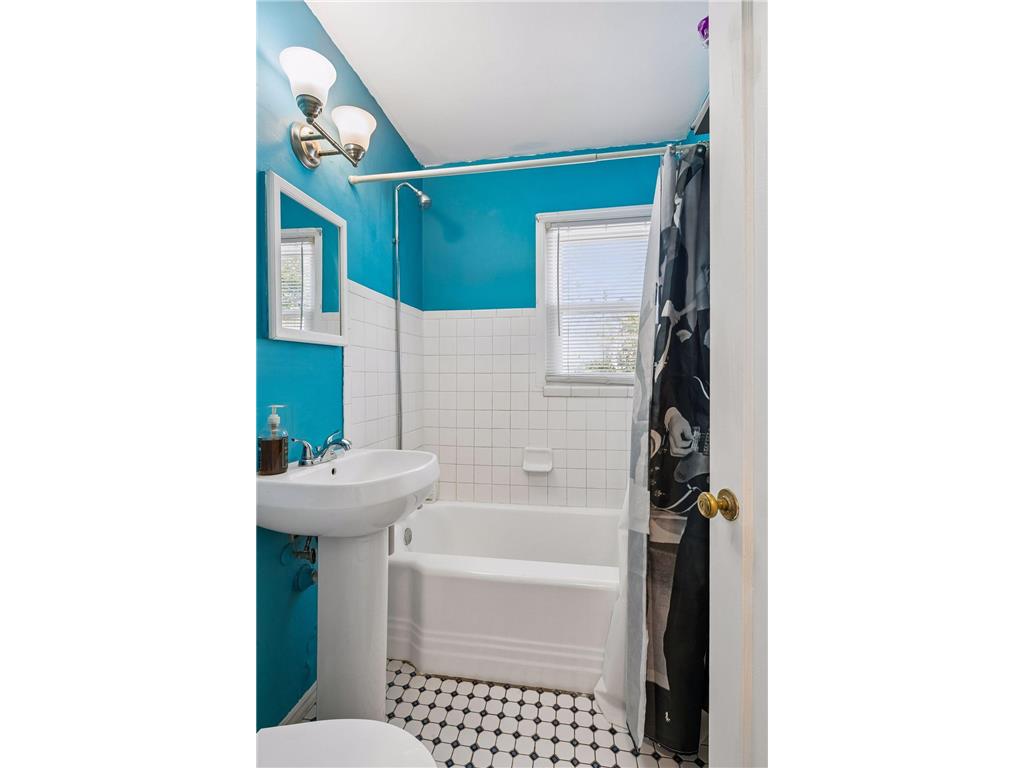 2924 Blackstone Avenue Saint Louis Park MN 55416 7079677 image19