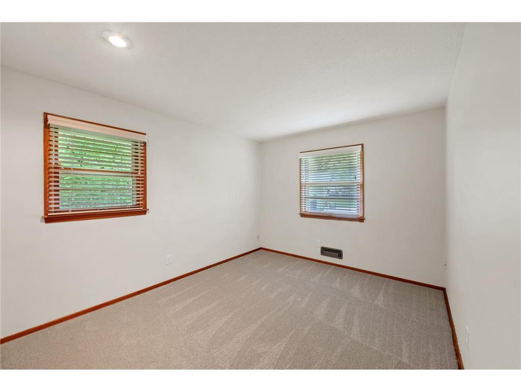 2924 Spring View Lane Mounds View MN 55112 7076124 image10
