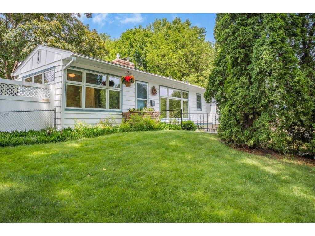 2925 Kyle Avenue N Golden Valley MN 55422 7101565 image2