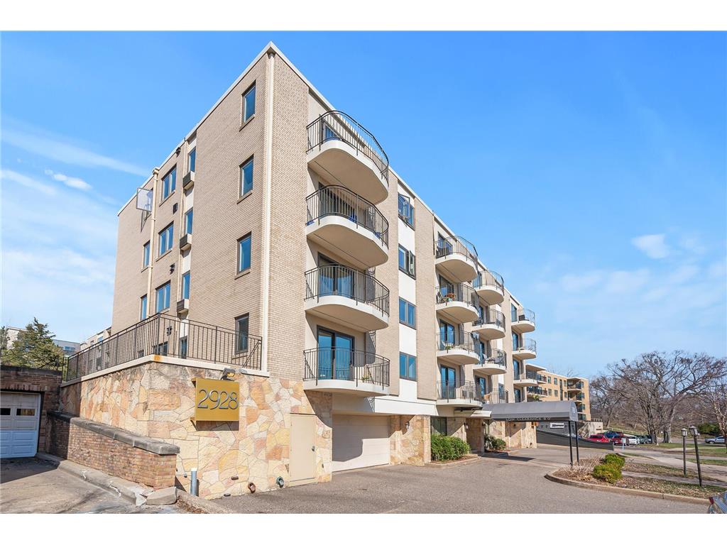 2928 Dean Parkway 2D, Minneapolis, MN, 55416 MLS 6542866 Edina Realty