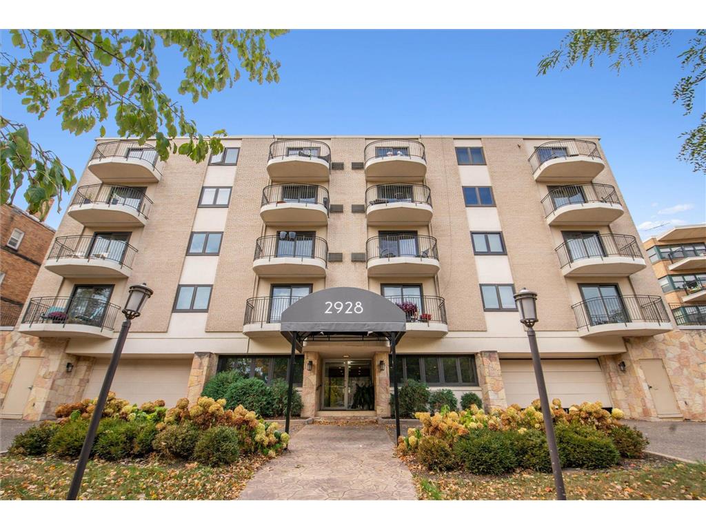 2928 Dean Parkway #2J Minneapolis MN 55416 7088886 image1