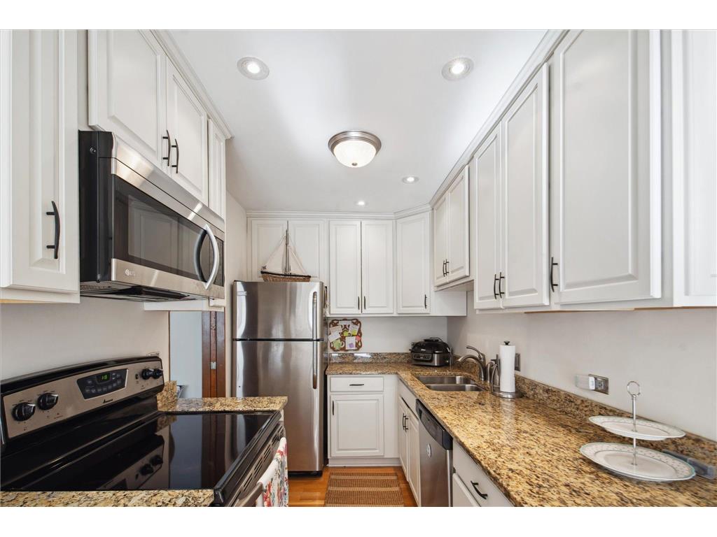 2928 Dean Parkway #2J Minneapolis MN 55416 7088886 image14