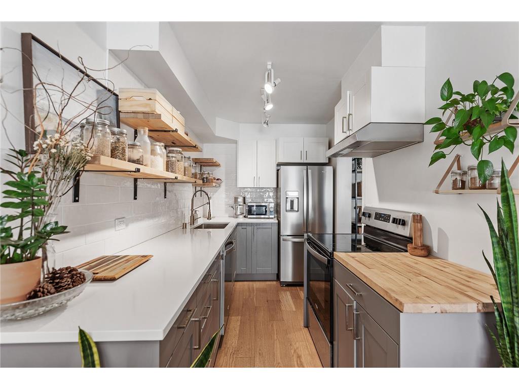 2928 Dean Parkway 2L, Minneapolis, MN 55416 MLS 6358559 Edina Realty