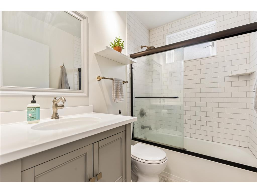 2928 Dean Parkway #2L Minneapolis MN 55416 - Bde Maka Ska 7043158 image9