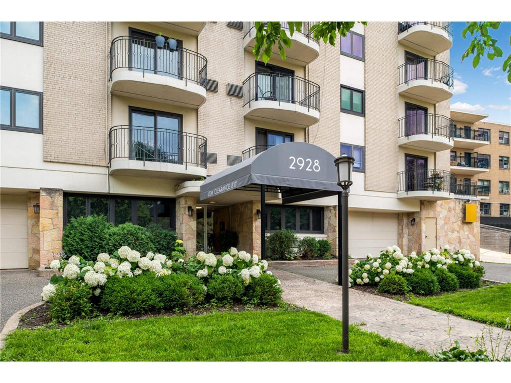 2928 Dean Parkway #4J Minneapolis MN 55416 6622332 image1