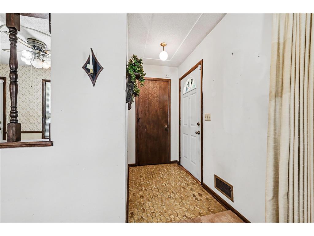 2929 18th Avenue N Minneapolis MN 55411 7027466 image3