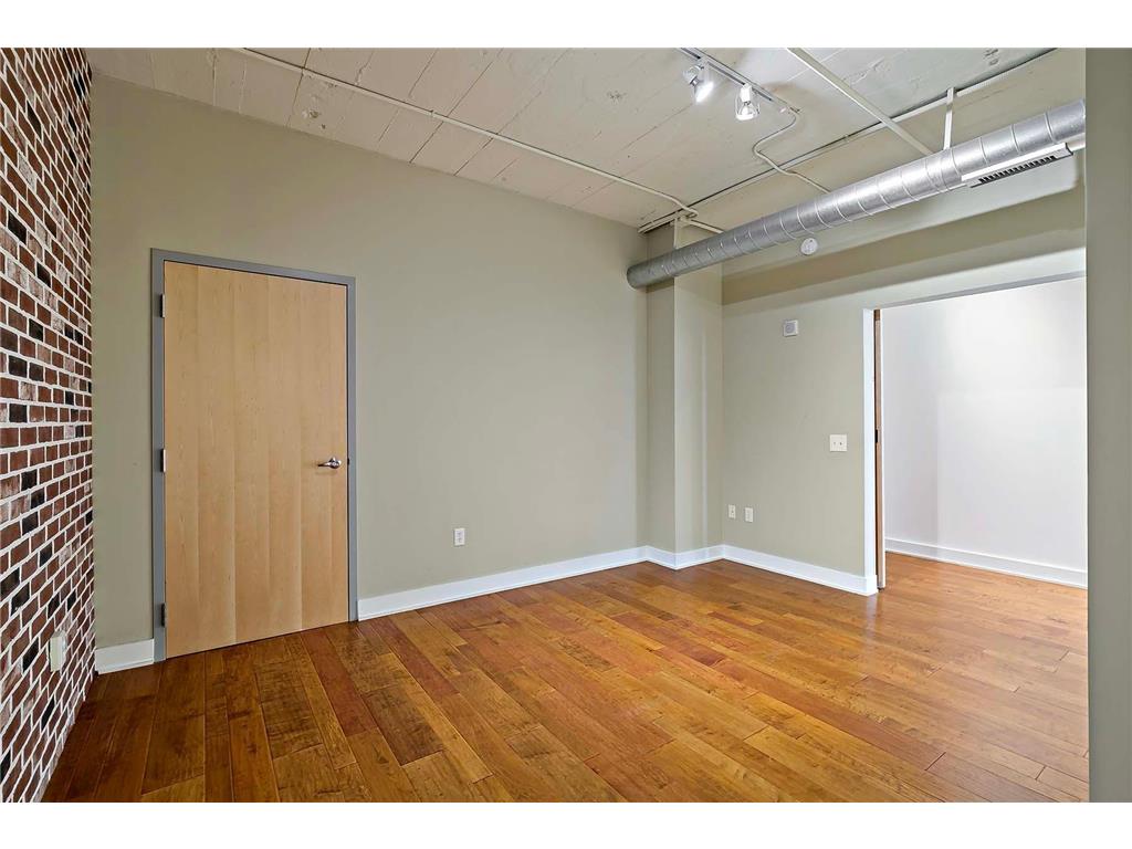2929 Chicago Avenue #1003 Minneapolis MN 55407 6800881 image36