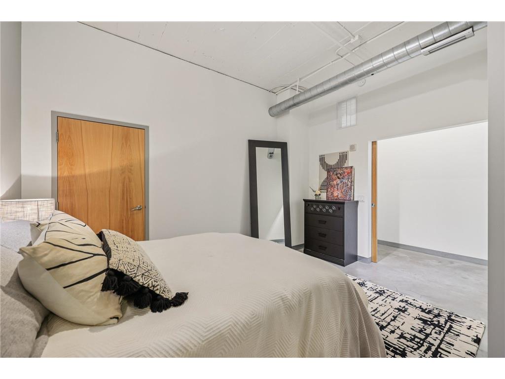 2929 Chicago Avenue #1105 Minneapolis MN 55407 7080346 image24