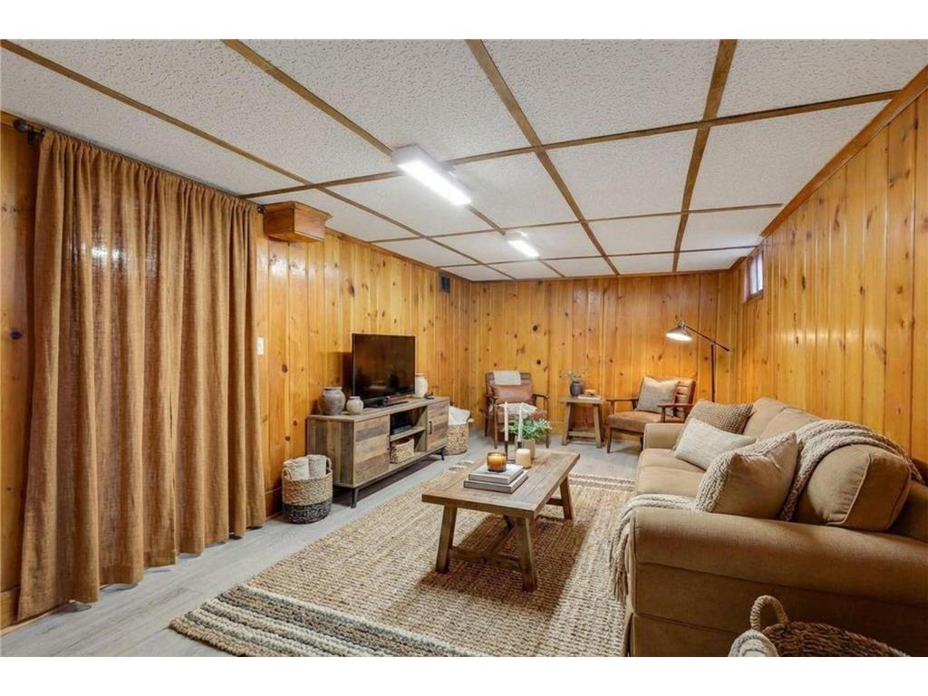 2930 Bay Street Minnetonka MN 55391 - Lake Minnetonka 7095350 image16