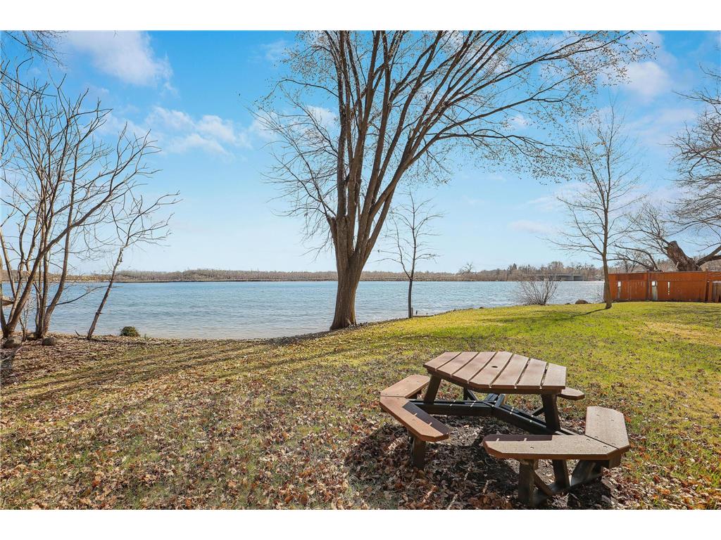2930 Bay Street Minnetonka MN 55391 - Lake Minnetonka 7095350 image19