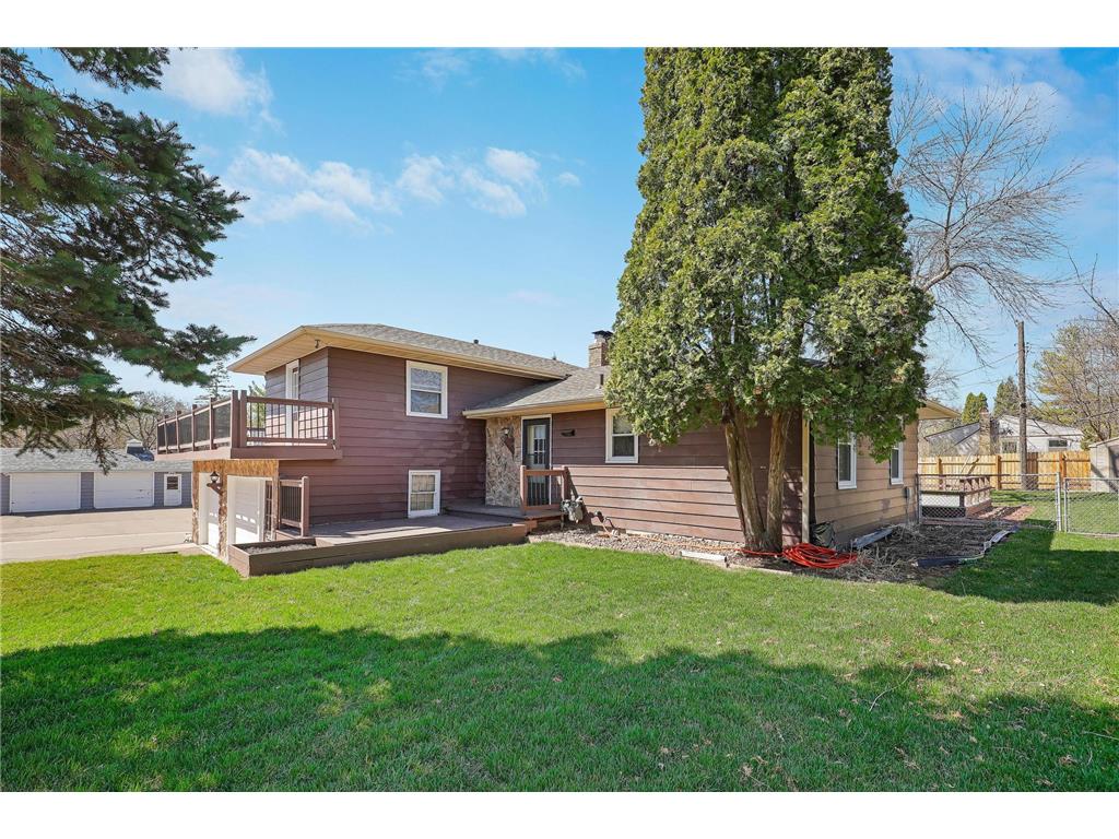 2930 Bay Street Minnetonka MN 55391 - Lake Minnetonka 7095350 image3