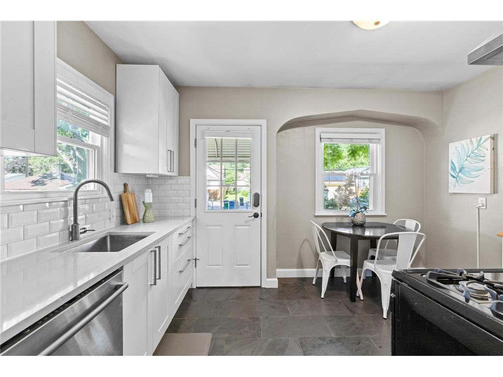 2930 Cleveland Street NE Minneapolis MN 55418 7108118 image10