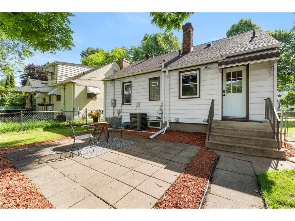 2930 Cleveland Street NE Minneapolis MN 55418 7108118 image32