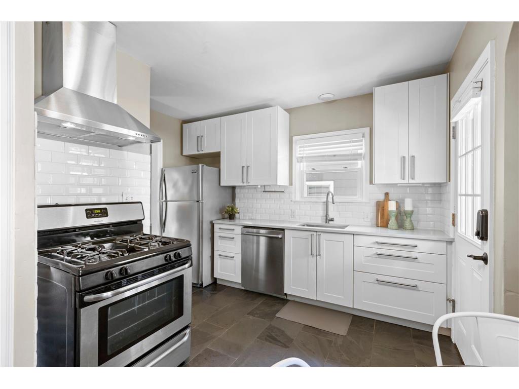 2930 Cleveland Street NE Minneapolis MN 55418 7108118 image8