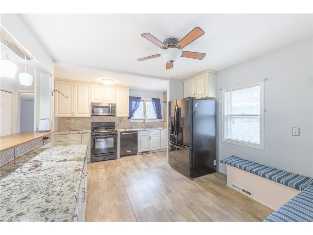 2930 France Avenue N Robbinsdale MN 55422 6473778 image1