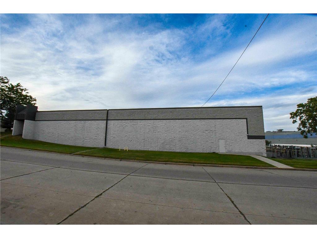 2930 N 2nd Street Minneapolis MN 55411 7077168 image85