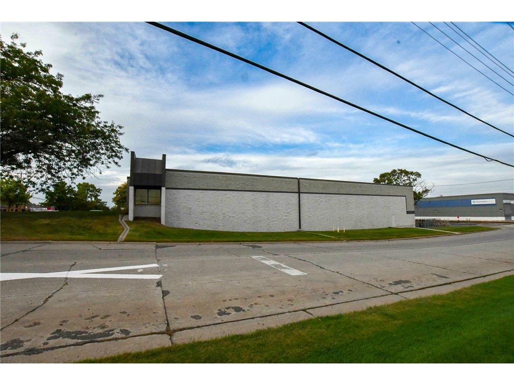 2930 N 2nd Street Minneapolis MN 55411 7077168 image86