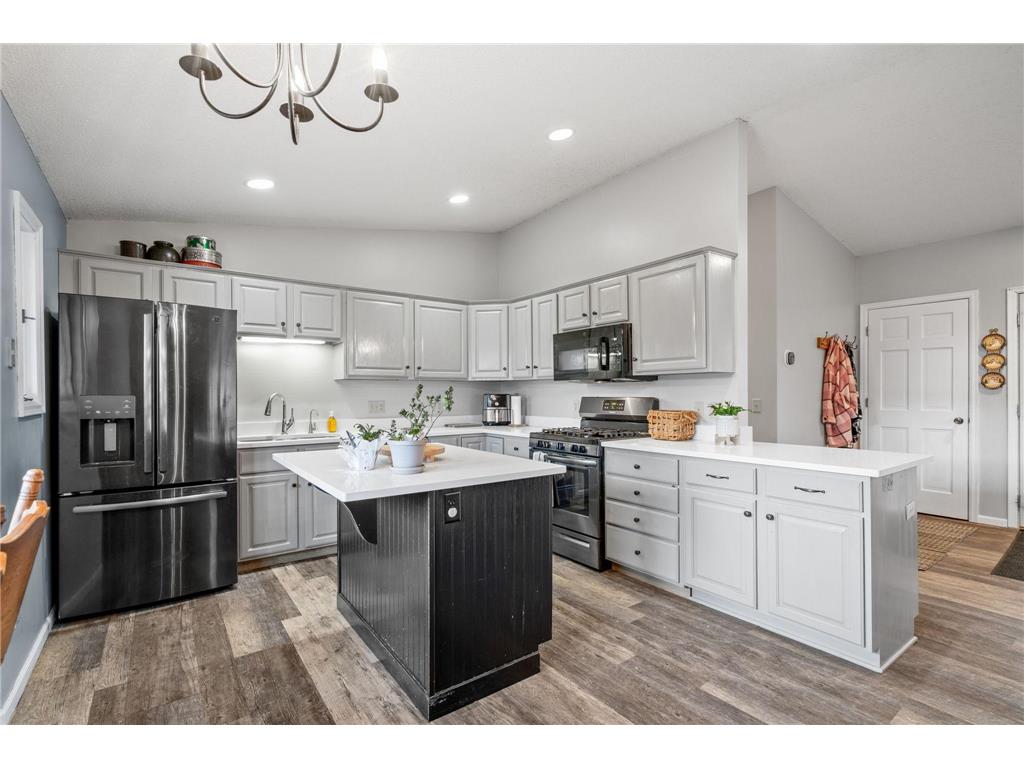 2933 Dickens Lane Mound MN 55364 6519173 image1