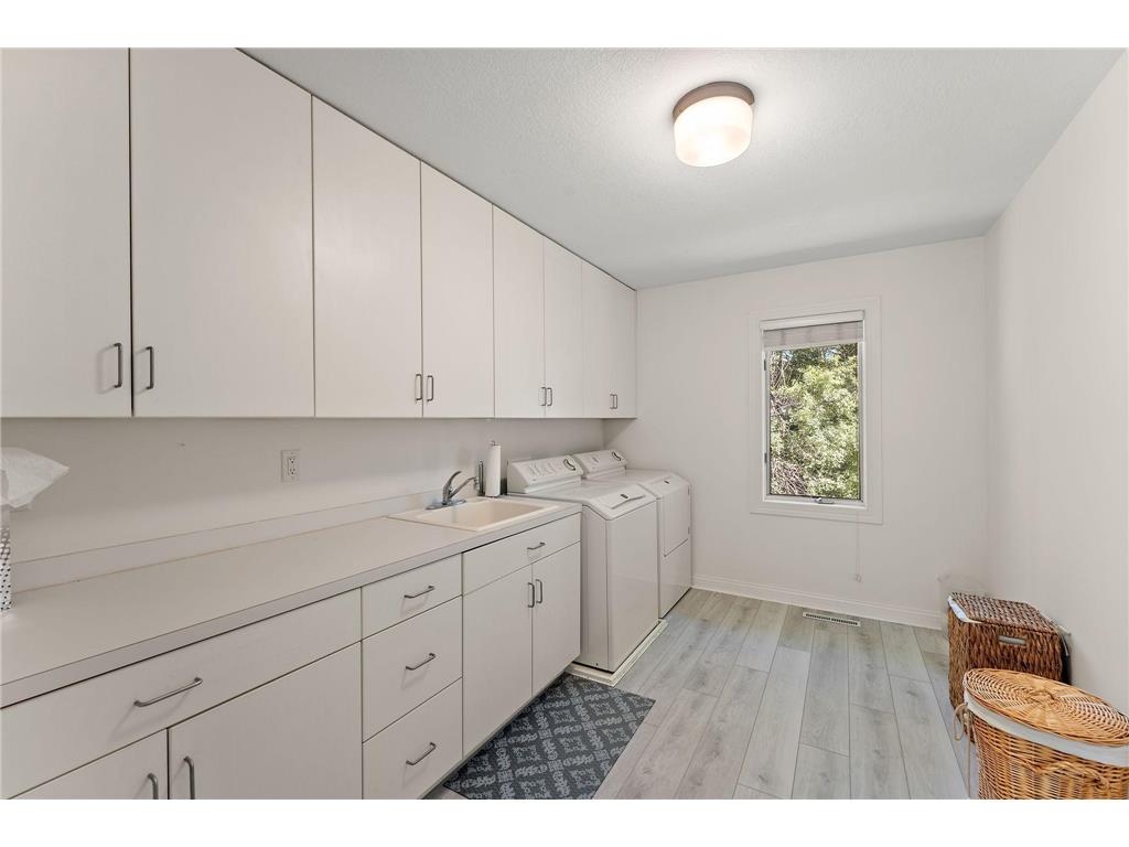 2935 Minnehaha Curve E Minnetonka MN 55391 6747102 image52