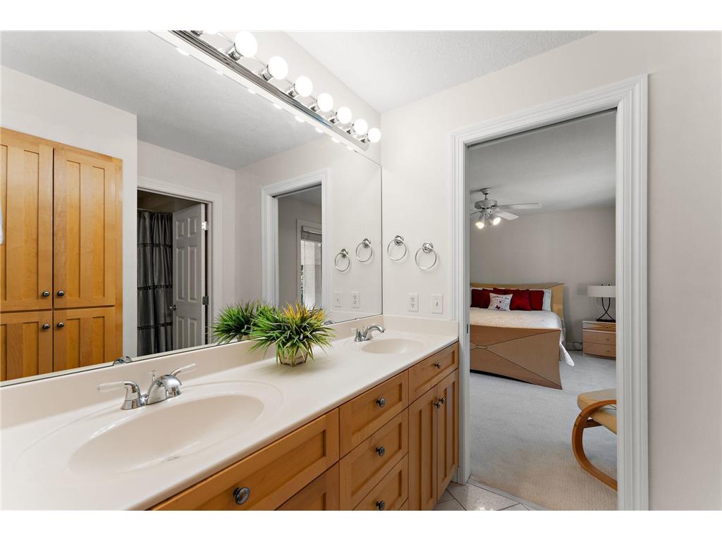 2935 Minnehaha Curve E Minnetonka MN 55391 7033954 image55