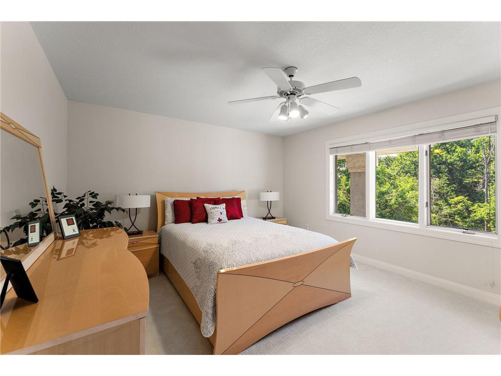 2935 Minnehaha Curve E Minnetonka MN 55391 7033954 image56