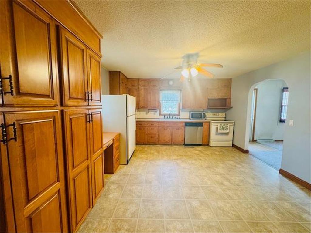 2936 Queen Avenue Slayton MN 56172 7067975 image2