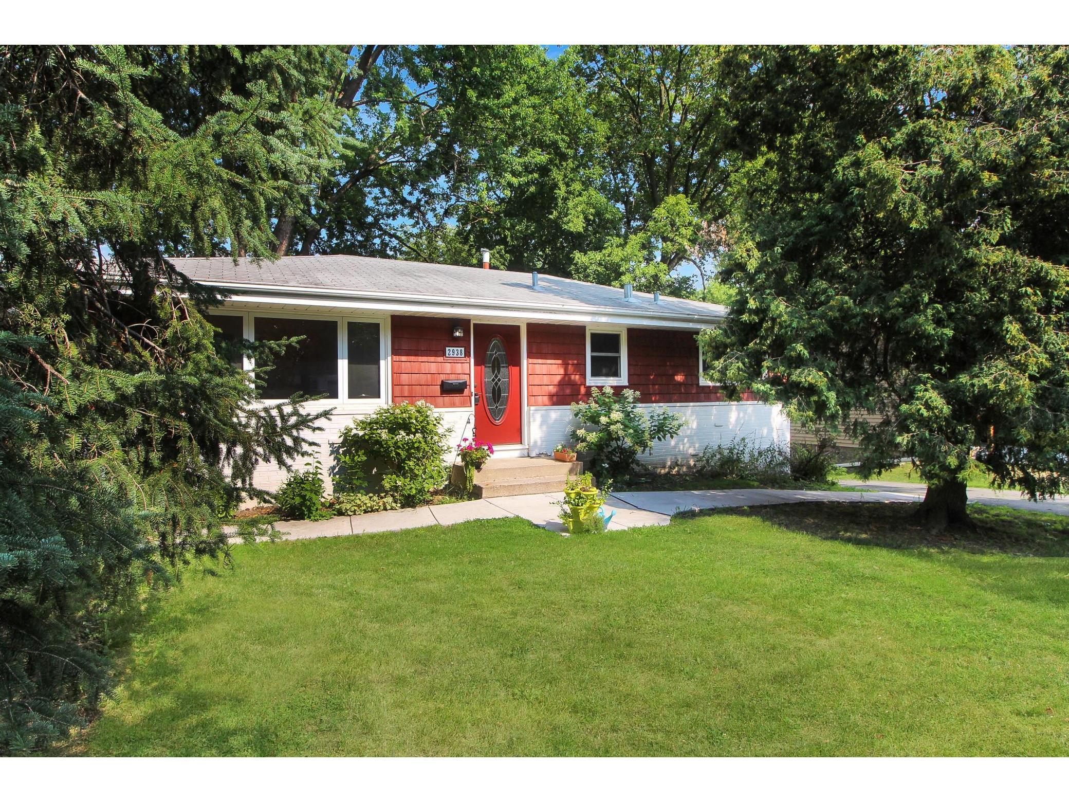 2938 Edgewood Avenue N, Crystal, MN 55427 MLS 6072288 Edina Realty