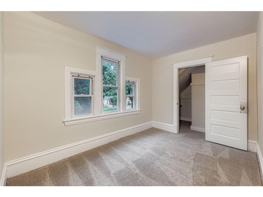 2939 Russell Avenue N Minneapolis MN 55411 7008798 image18