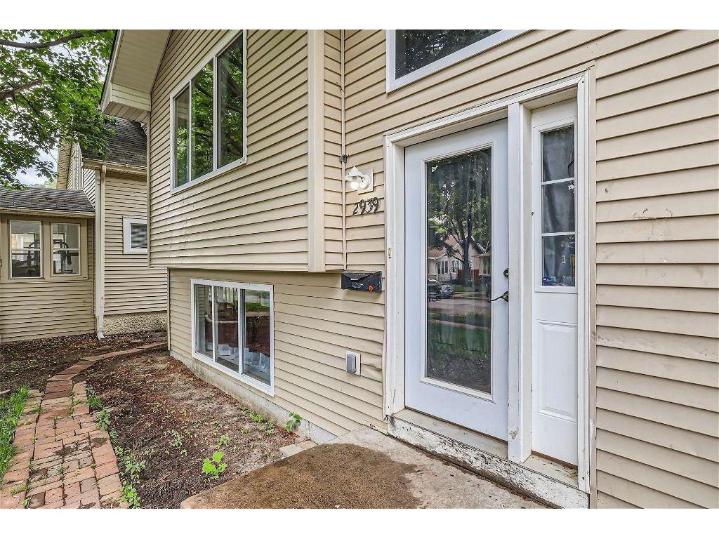 2939 Sheridan Avenue N Minneapolis MN 55411 6538311 image1